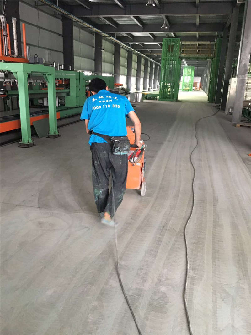 å»£å·žåœ°æ¿æ¼†æ–½å·¥å» å®¶å£ä¸­çš„ä¸‰åˆ†æ¶‚æ–™ä¸ƒåˆ†æ–½å·¥